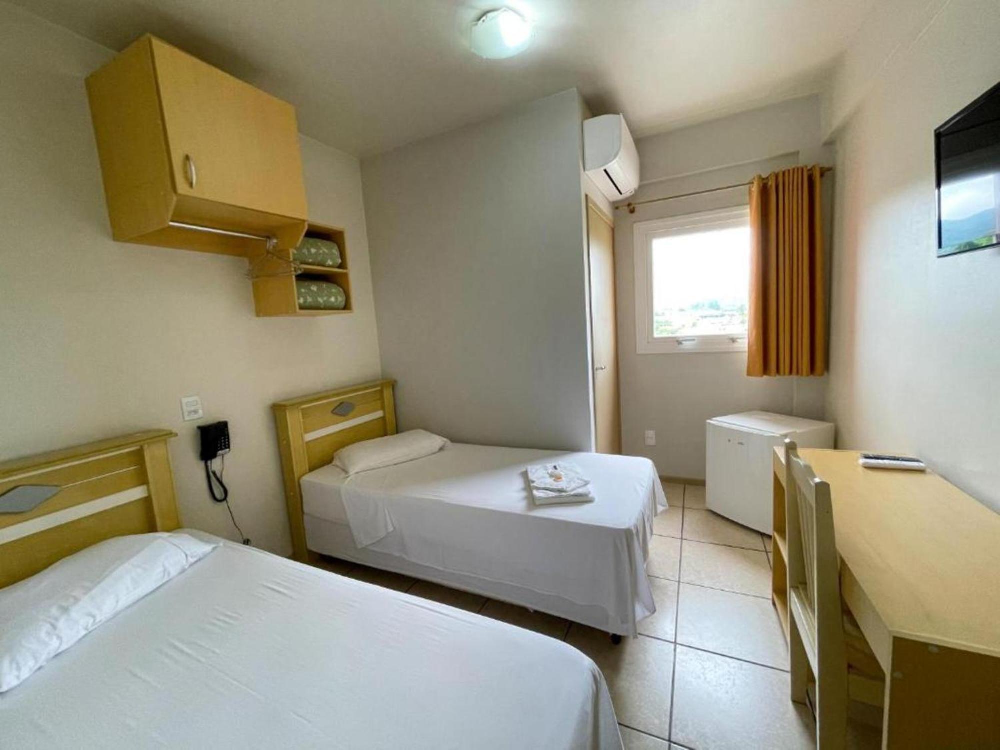 Andardac Hotel Guaramirim Habitación foto